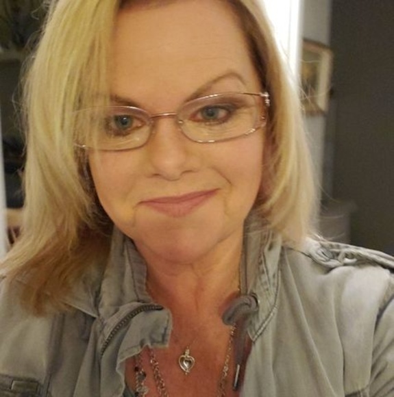 Meet your Posher, Dawn - Picture 1 of 1